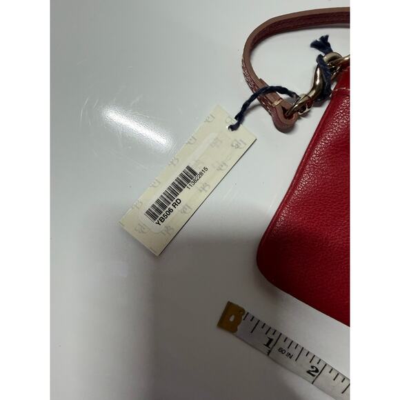 New NWT Dooney & Bourke Red Large Thin Wallet Wristlet 8x4 - Picture 3 of 9